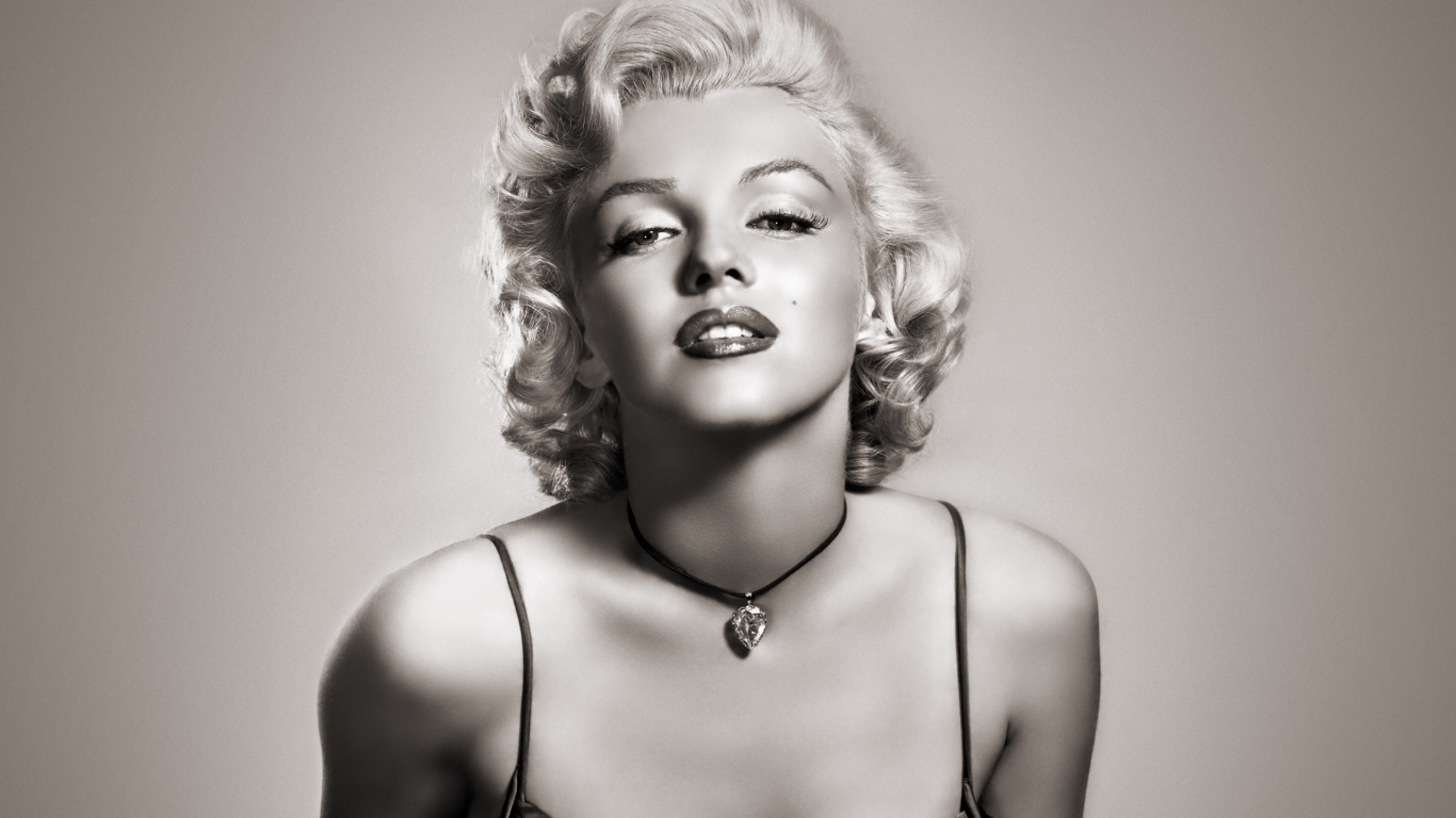 Gorgeous Marilyn Monroe for 1366 x 768 HDTV resolution