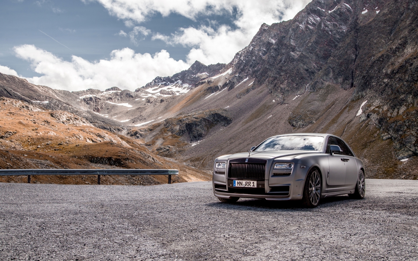 Gorgeous Rolls-Royce Ghost for 1440 x 900 widescreen resolution