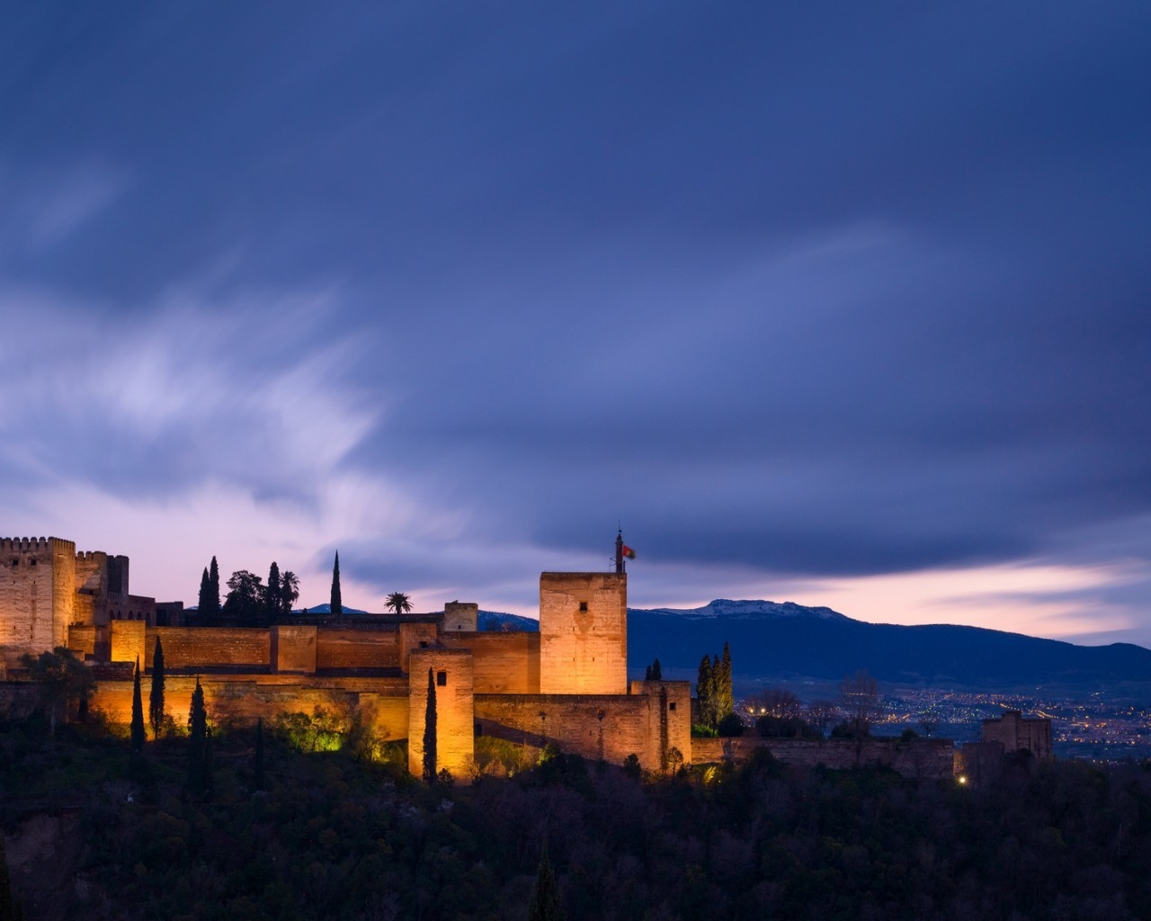 Granada Night View for 1280 x 1024 resolution