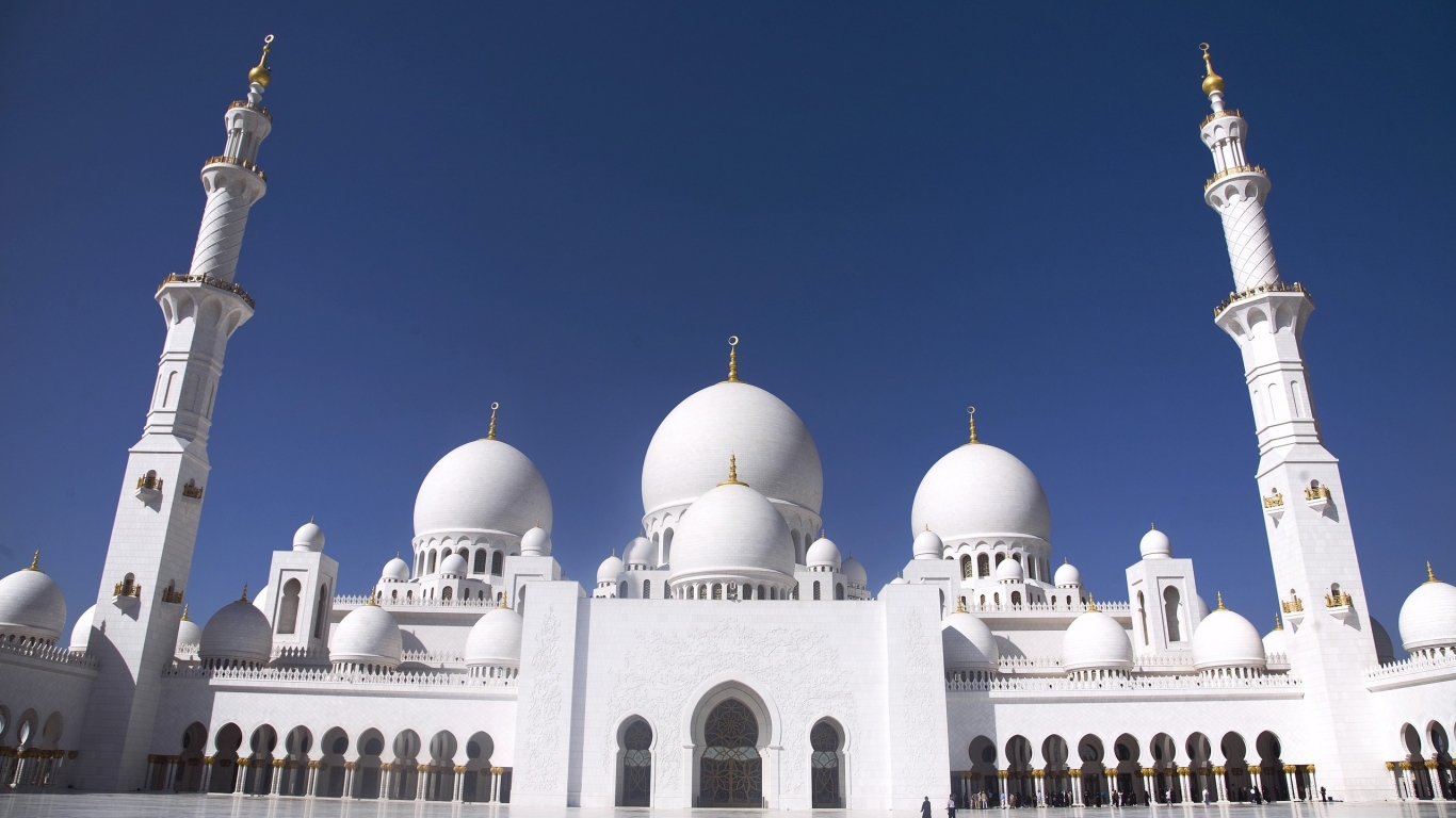 Grand Mosque Abu Dhabi for 1366 x 768 HDTV resolution