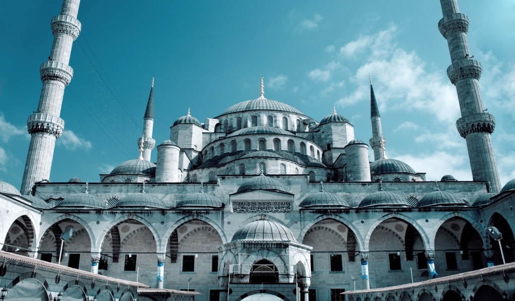 Grand Mosque Istanbul for 1024 x 600 widescreen resolution
