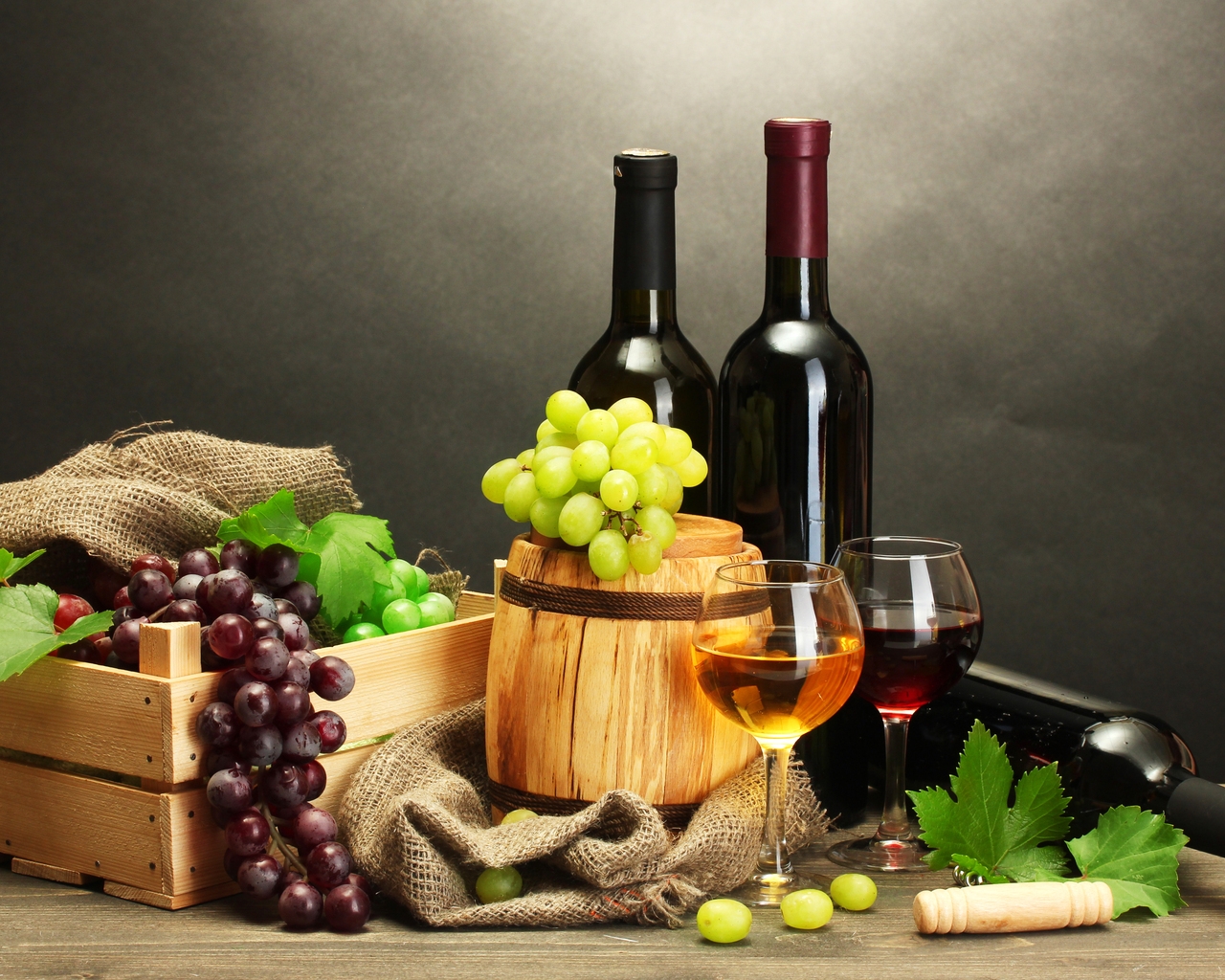 Grapes and Wine for 1280 x 1024 resolution