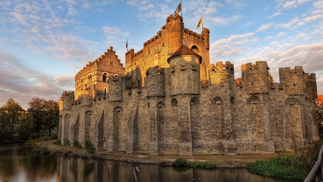 Gravensteen Castle Ghent for 1280 x 720 HDTV 720p resolution