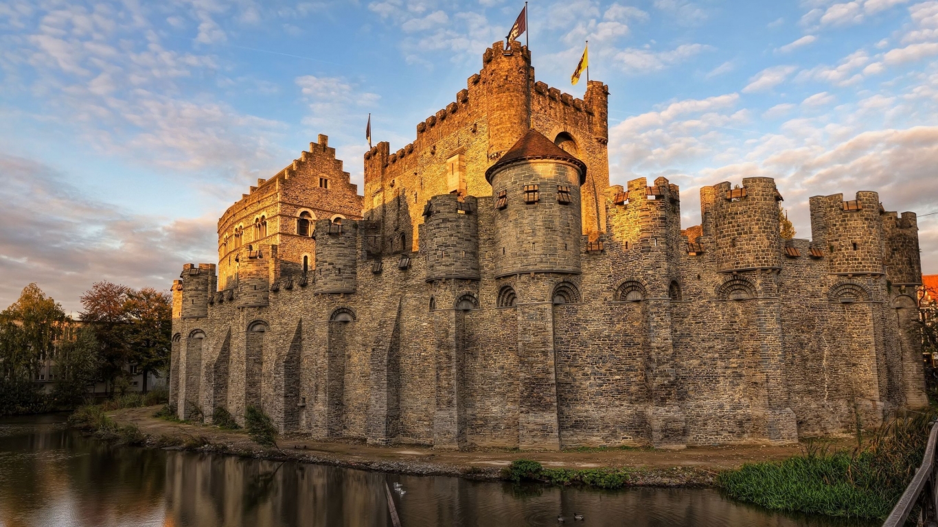 Gravensteen Castle Ghent for 1366 x 768 HDTV resolution