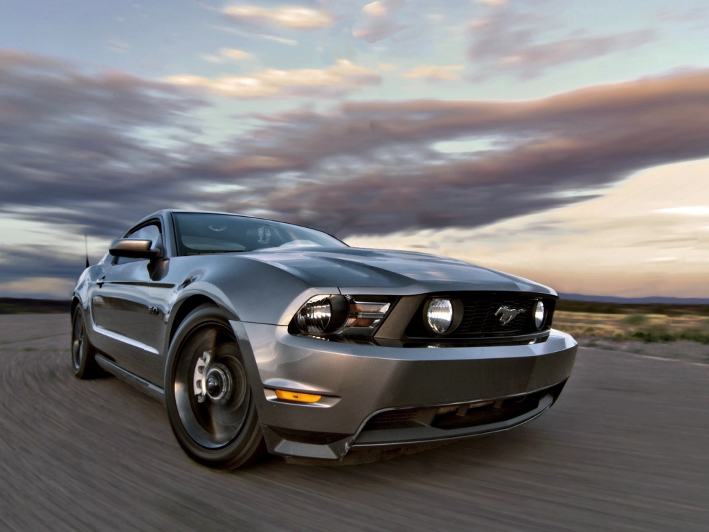 Gray Ford Mustang GT for 1024 x 768 resolution