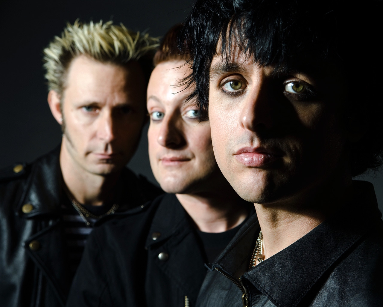 Green Day Band in Blak for 1280 x 1024 resolution