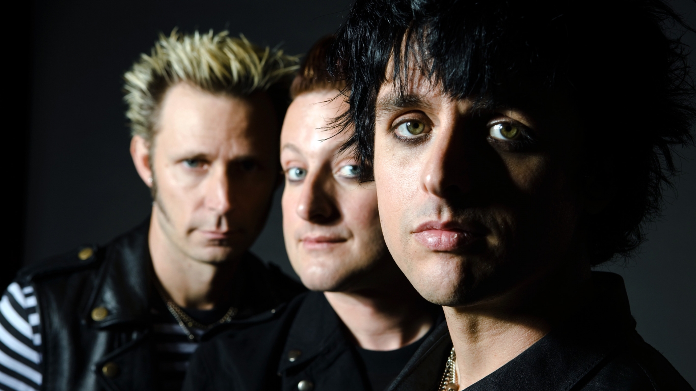 Green Day Band in Blak for 1366 x 768 HDTV resolution