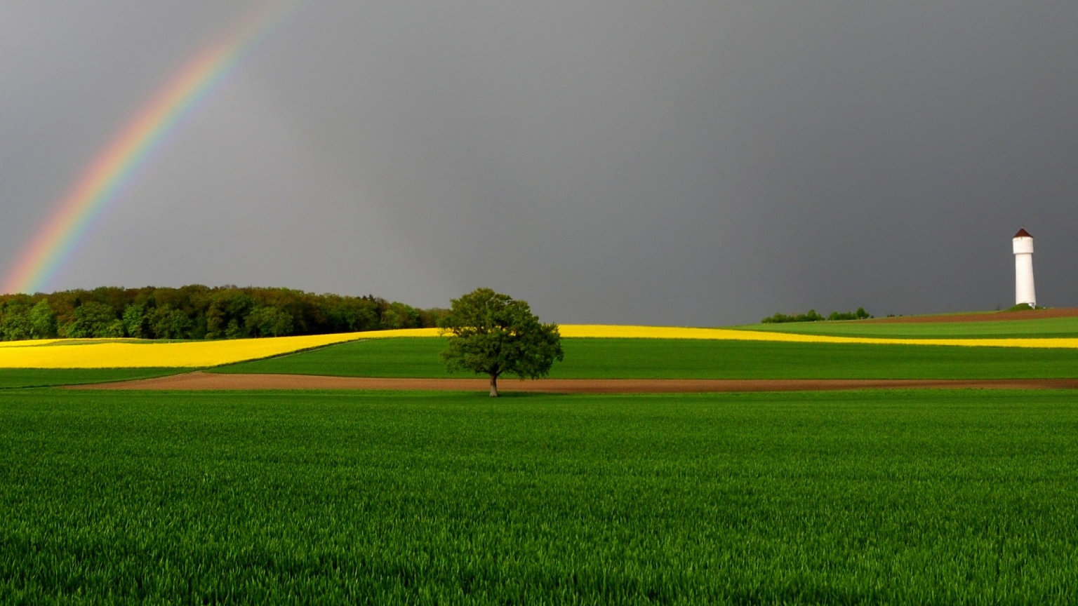 Green Fields and Rainbow for 1536 x 864 HDTV resolution