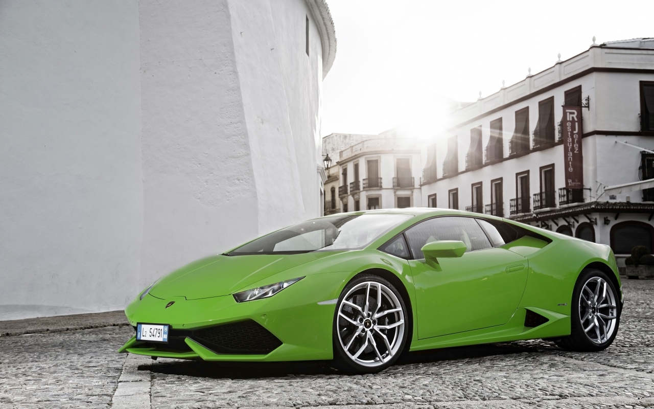 Green Lamborghini Huracan for 1280 x 800 widescreen resolution