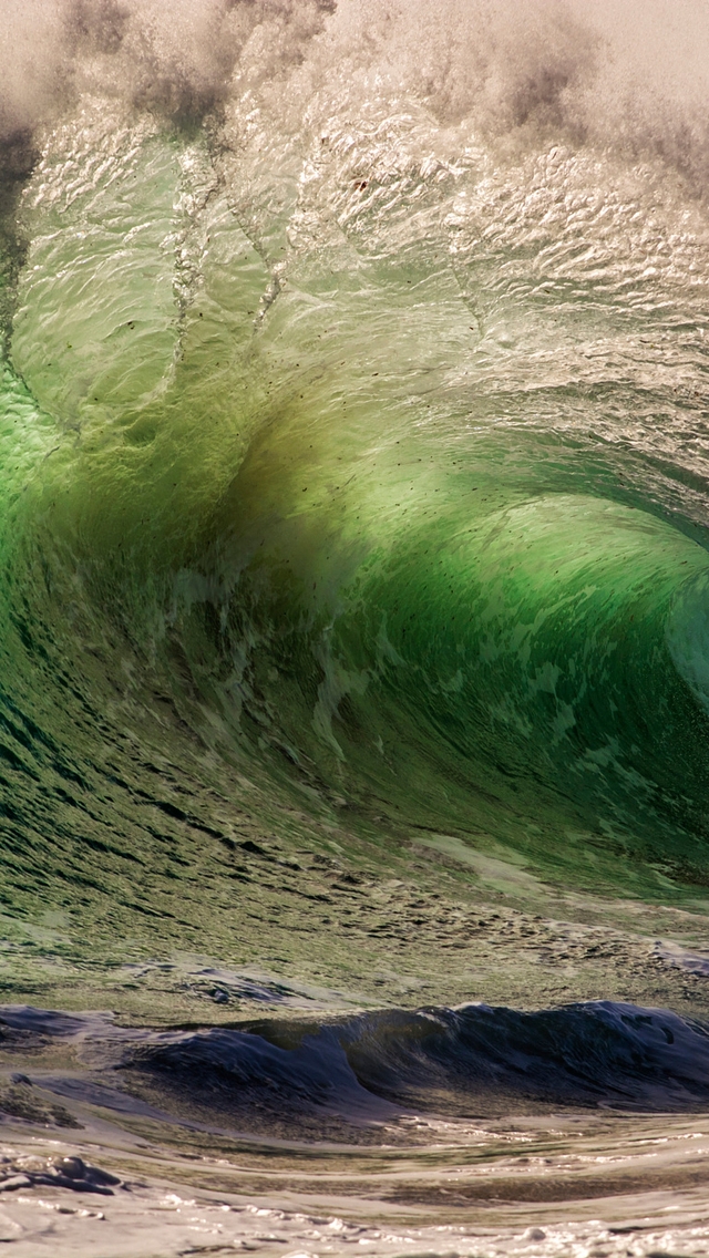 Green Ocean Wave for 640 x 1136 iPhone 5 resolution
