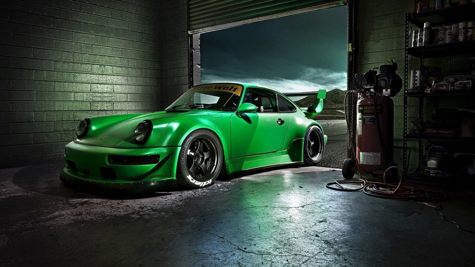 Green Porsche Carrera for 1536 x 864 HDTV resolution