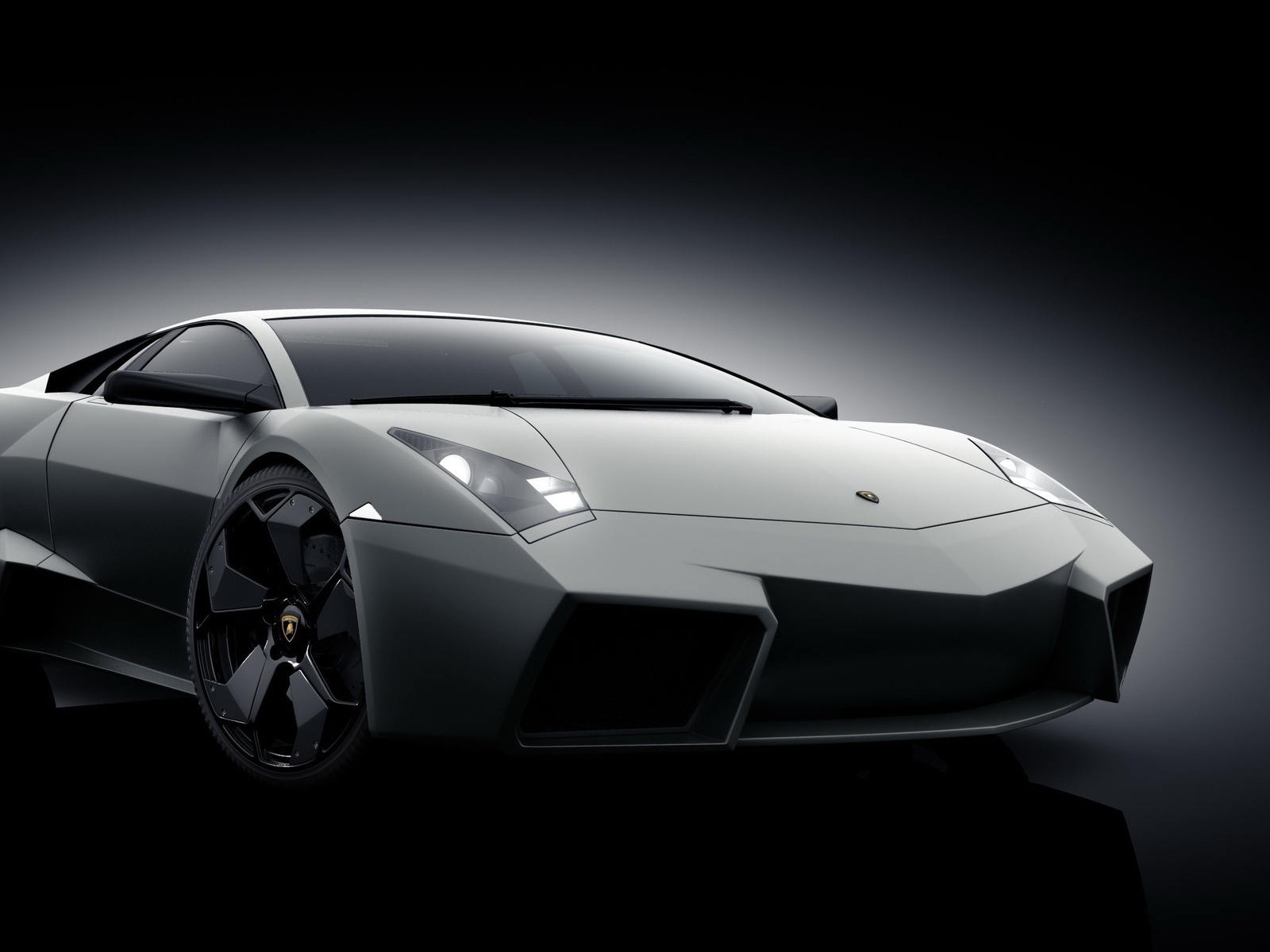 Grey Lamborghini Reventon for 1600 x 1200 resolution