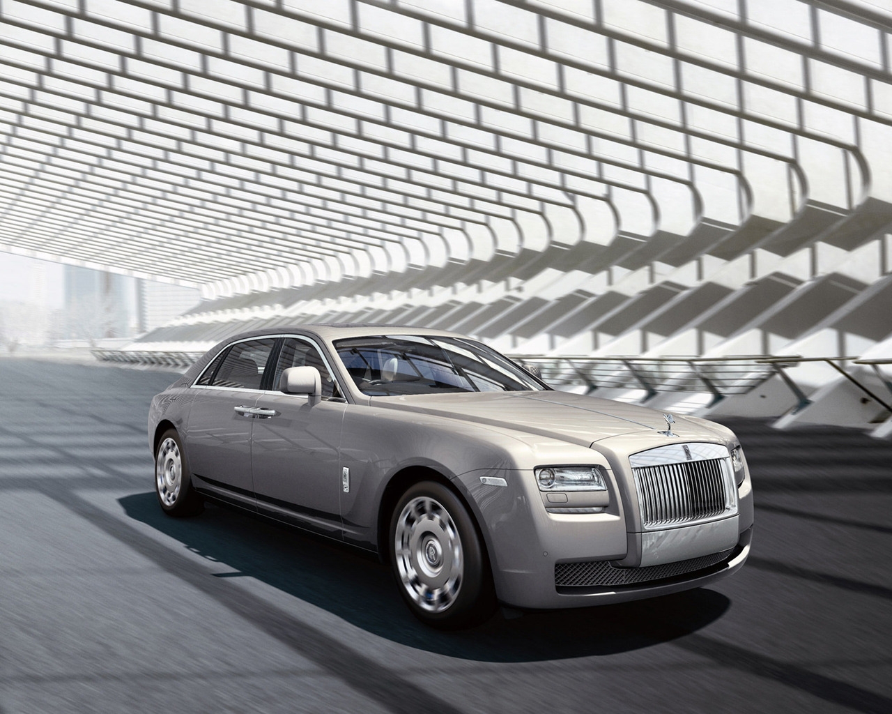Grey Rolls Royce Ghost for 1280 x 1024 resolution
