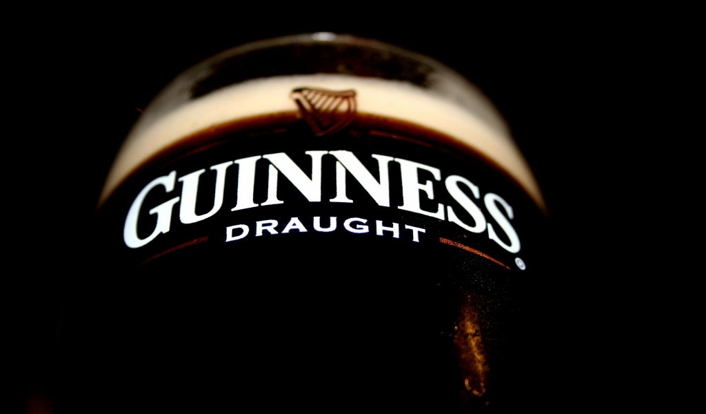 Guiness Beer for 1024 x 600 widescreen resolution