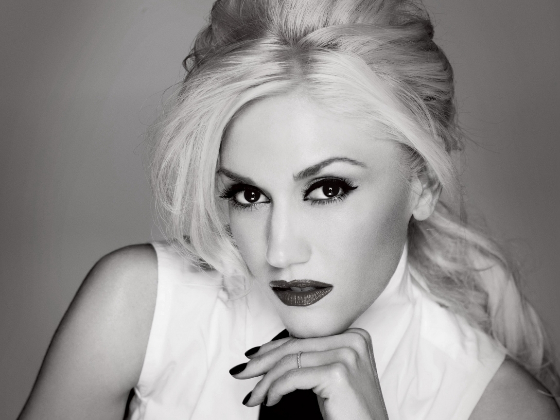 Gwen Stefani Black and White for 1152 x 864 resolution