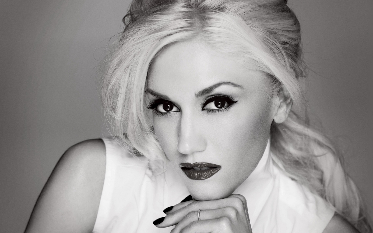 Gwen Stefani Black and White for 1280 x 800 widescreen resolution