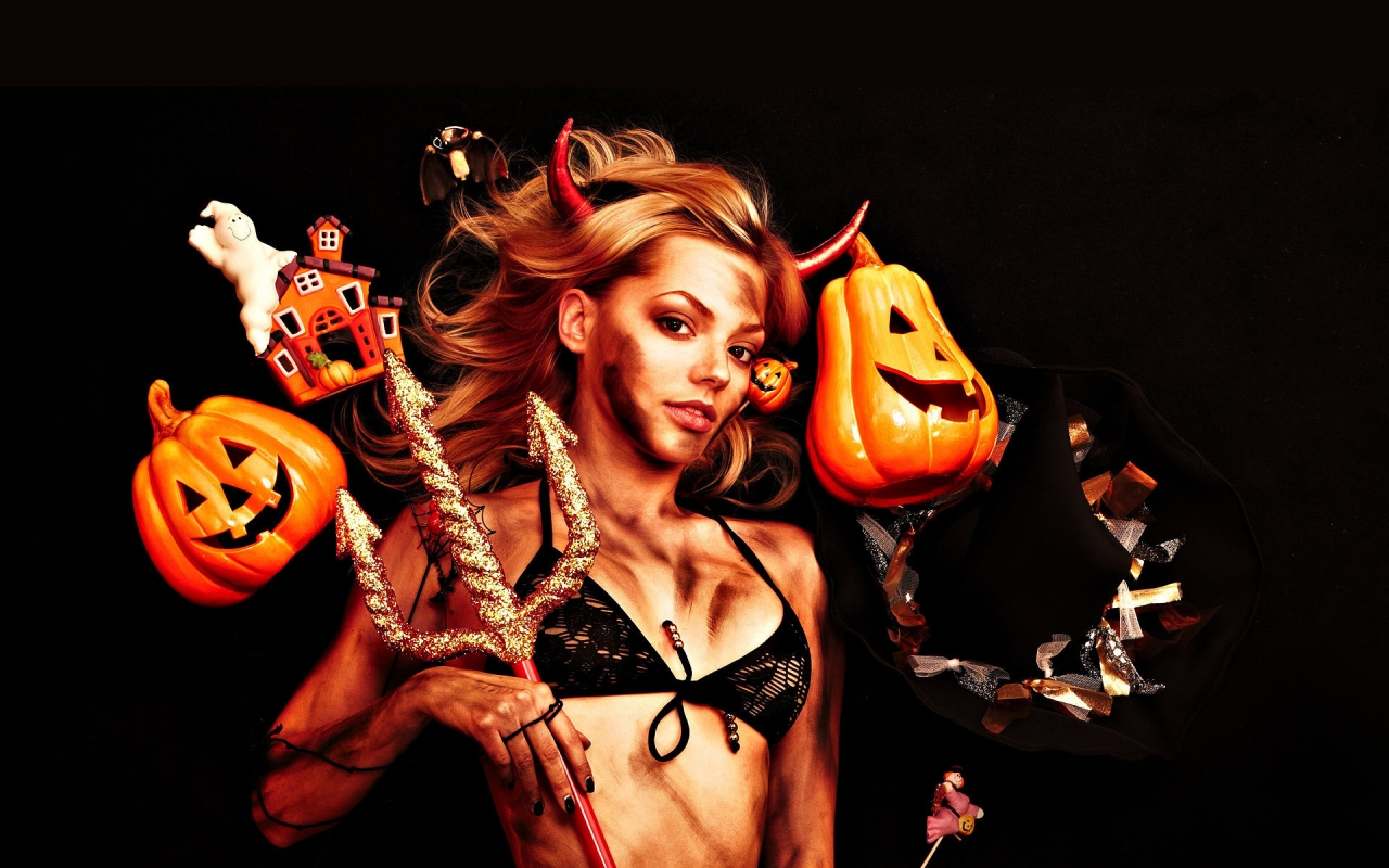 Halloween Young Witch for 1280 x 800 widescreen resolution