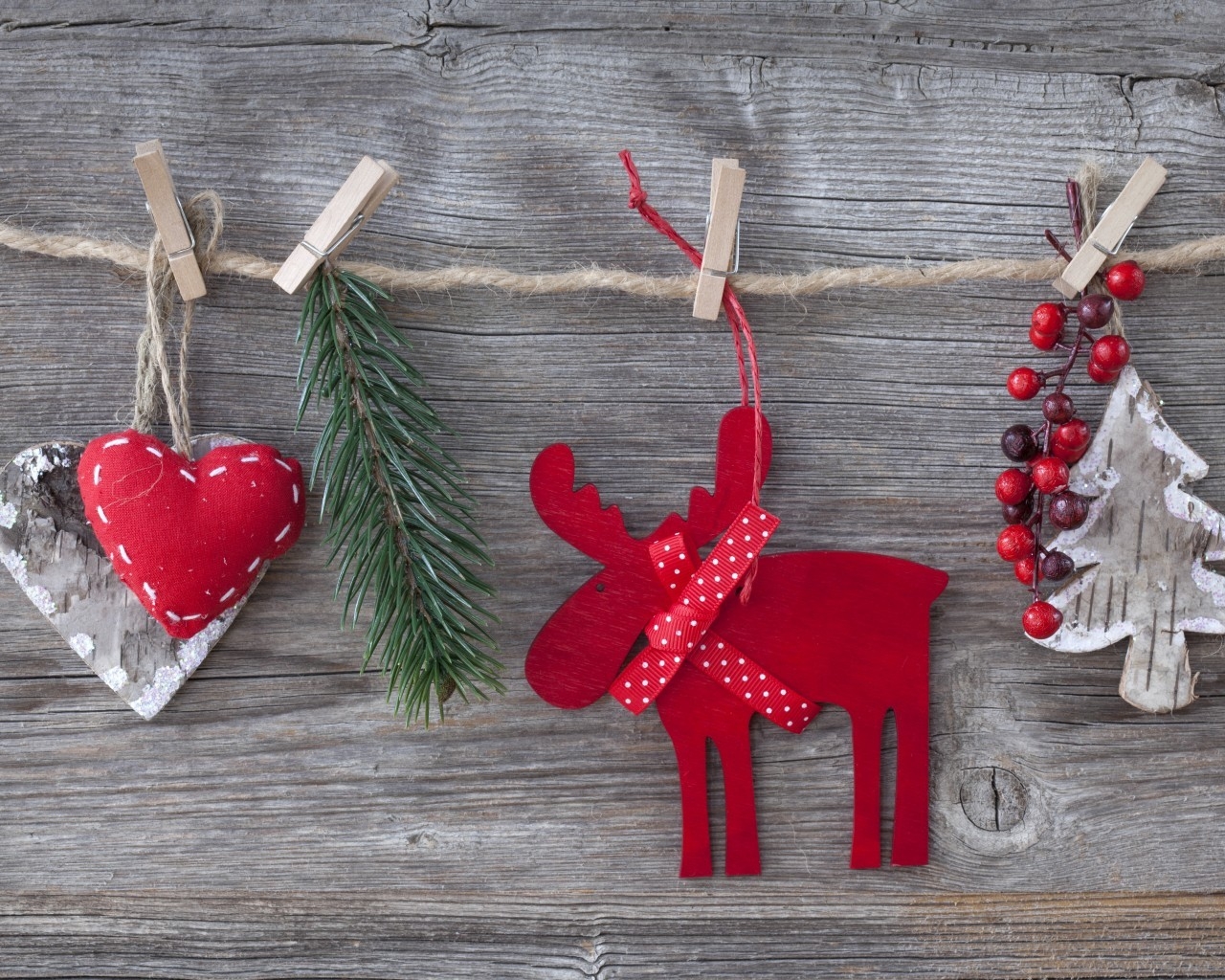 Handmade Ornaments for Christmas for 1280 x 1024 resolution