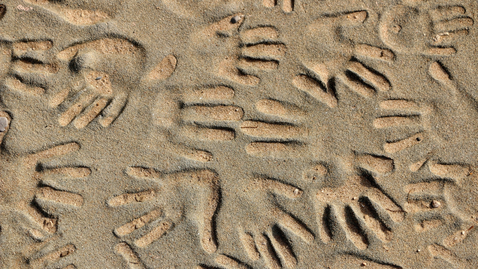 Handprints in the Sand for 1600 x 900 HDTV resolution