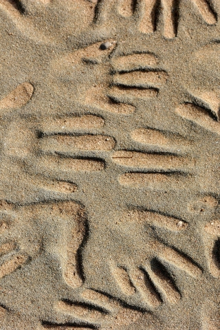 Handprints in the Sand for 320 x 480 iPhone resolution