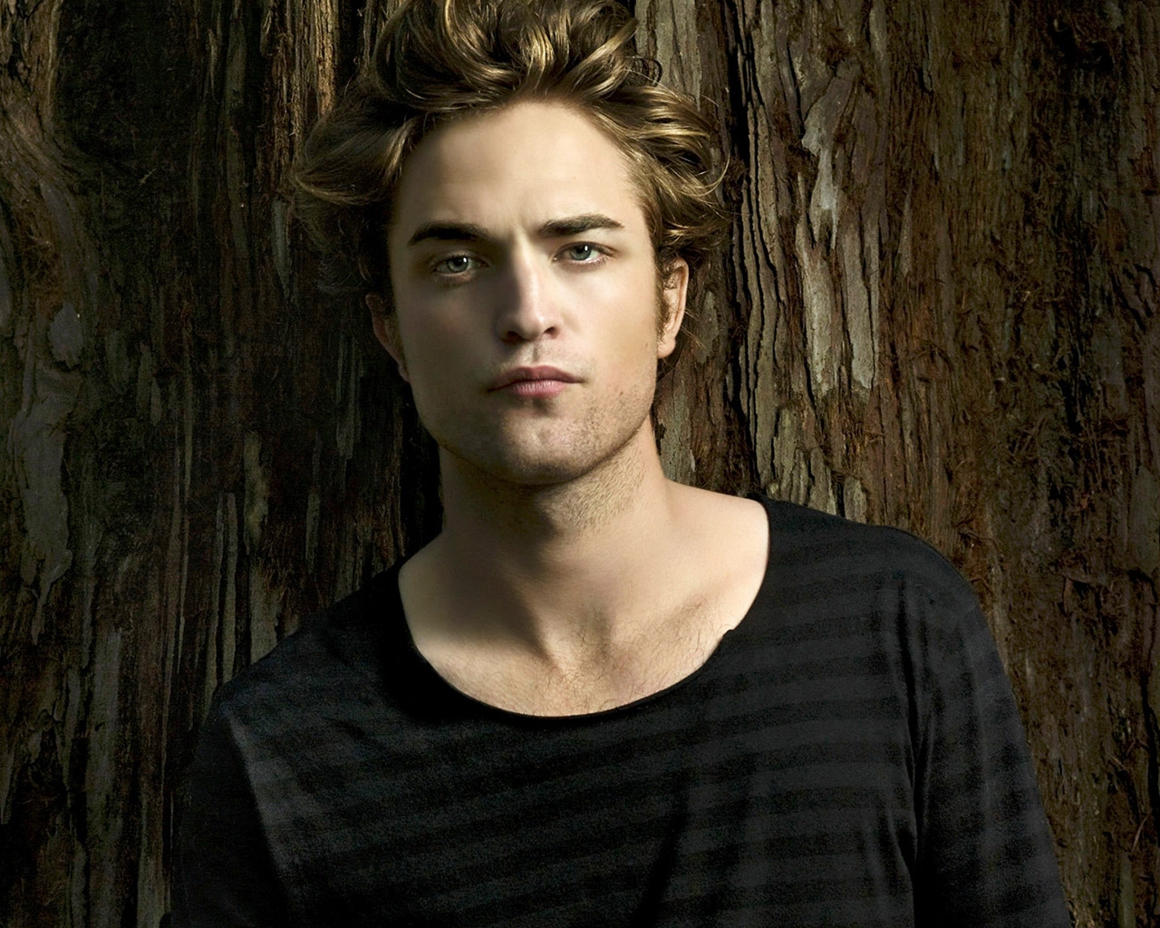 Handsome Robert Pattinson for 1280 x 1024 resolution