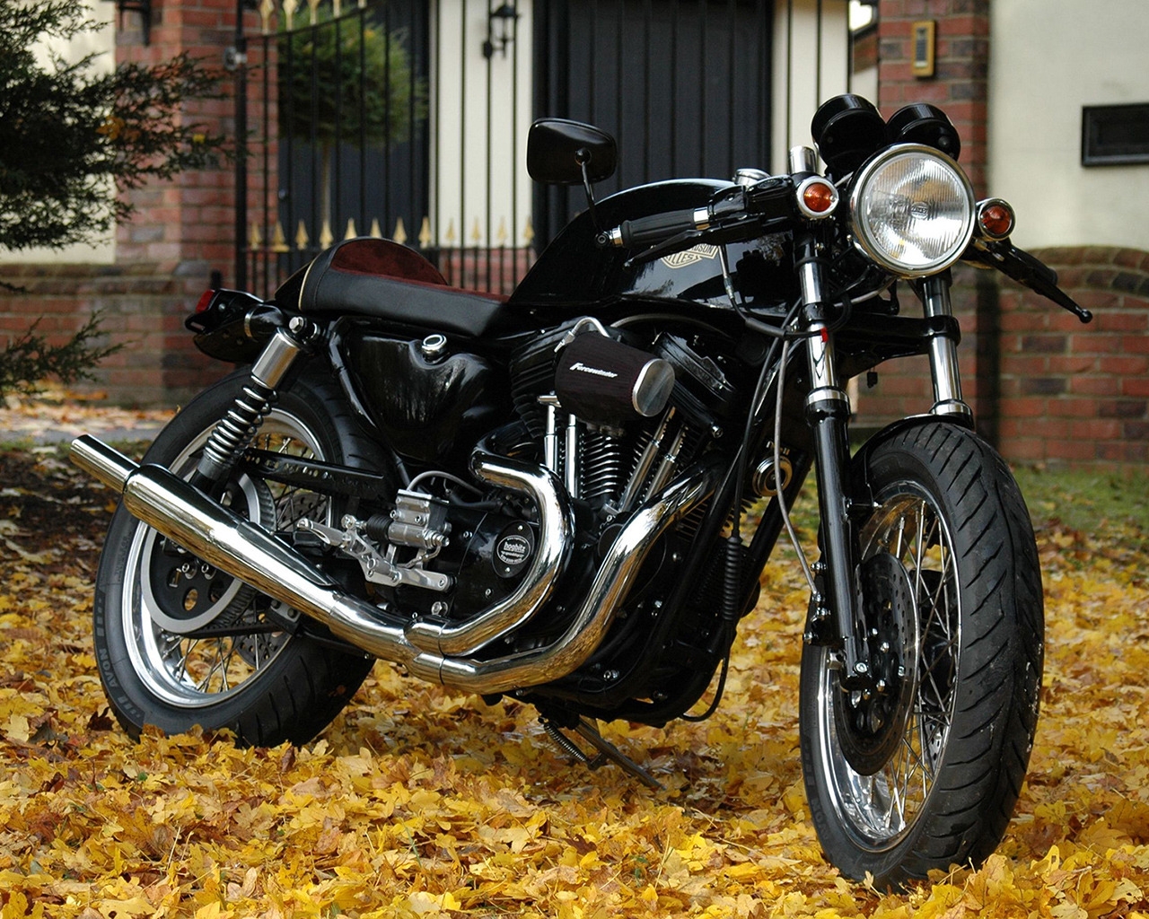 Harley Davidson Thunderstorm for 1280 x 1024 resolution