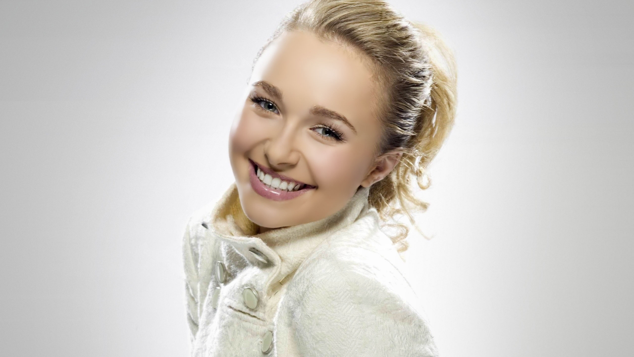 Hayden Panettiere Cute Smile for 1280 x 720 HDTV 720p resolution