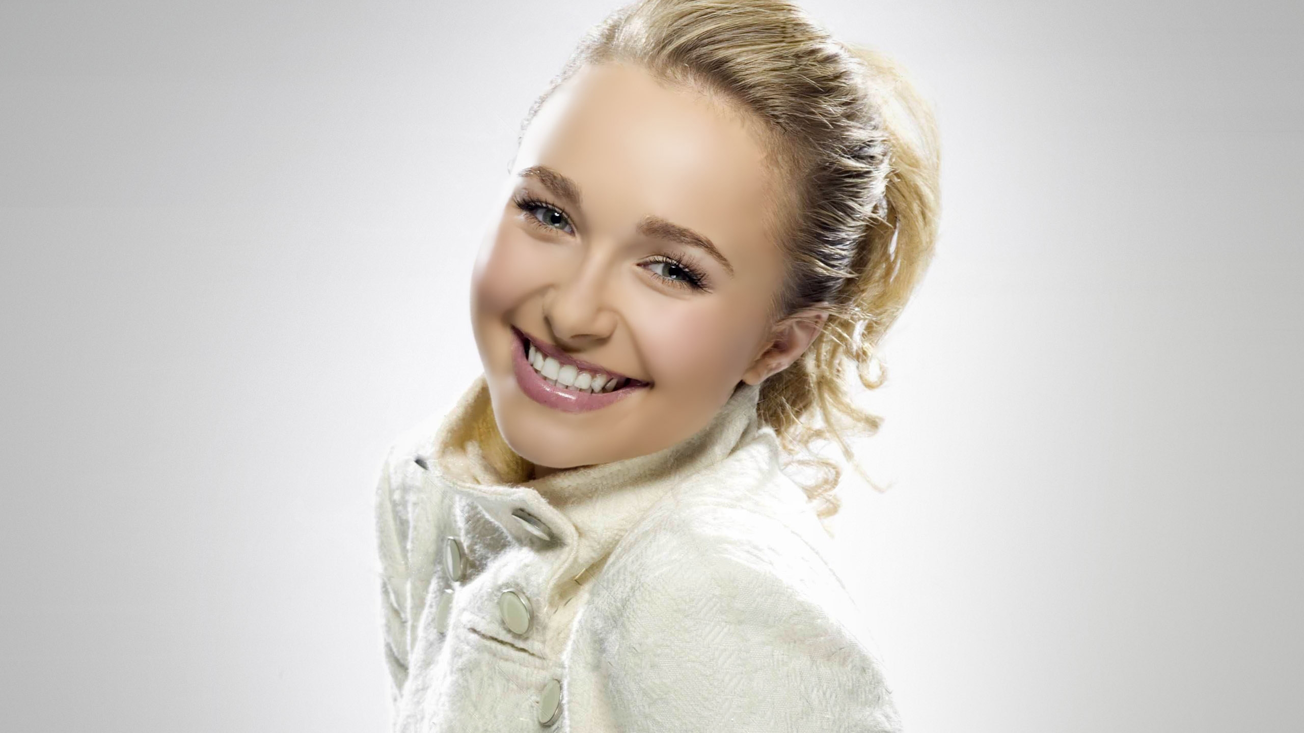 Hayden Panettiere Cute Smile for 2560x1440 HDTV resolution
