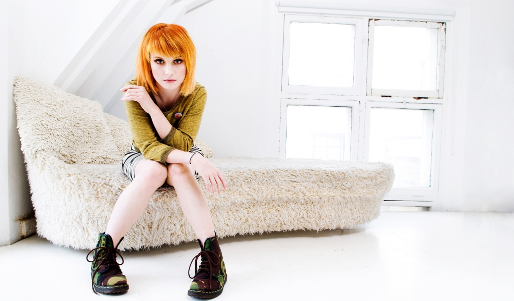 Hayley Nichole Williams for 1024 x 600 widescreen resolution