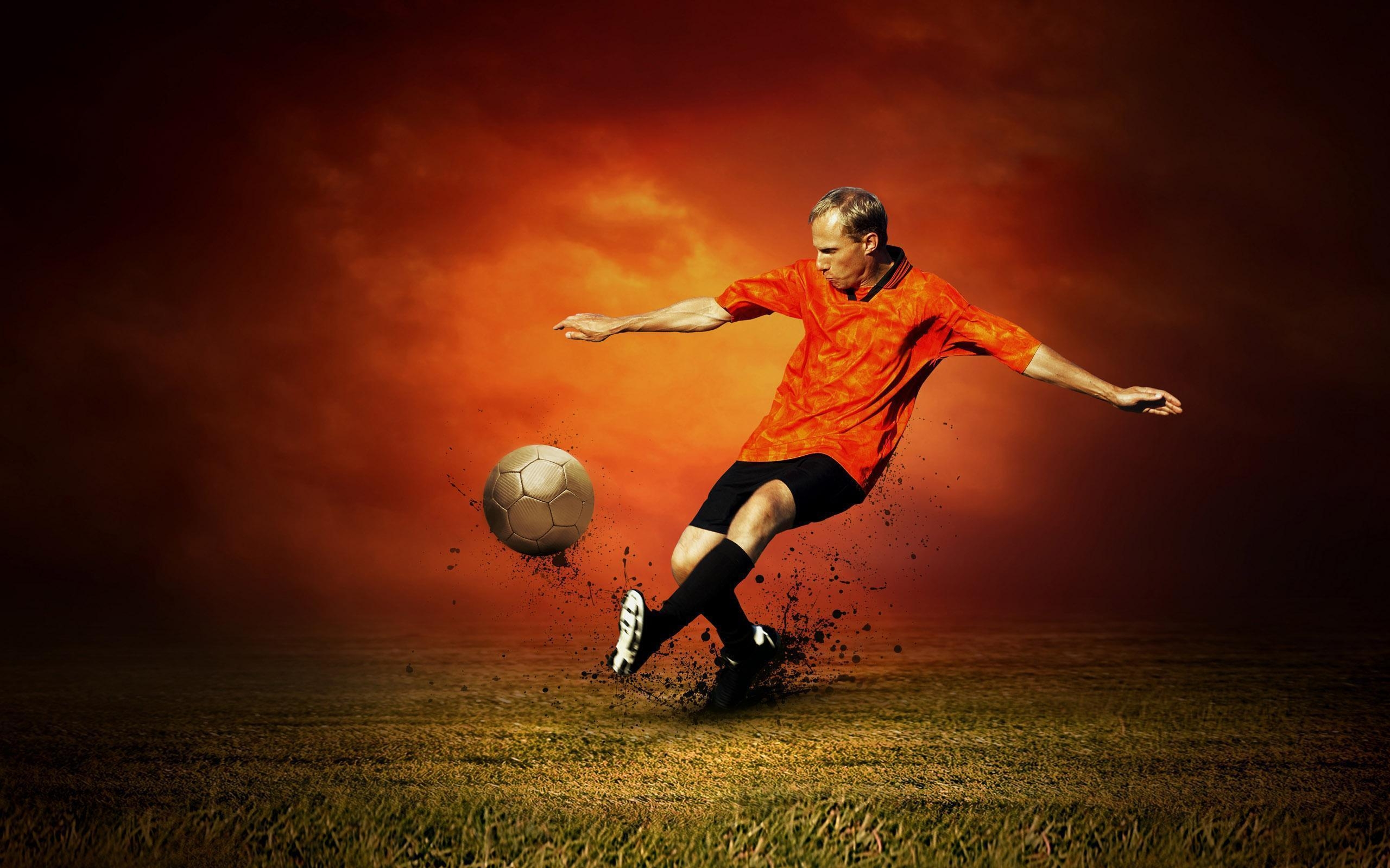 HDR Football Player for 2560 x 1600 widescreen resolution