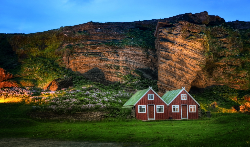 HDR Mountain House for 1024 x 600 widescreen resolution