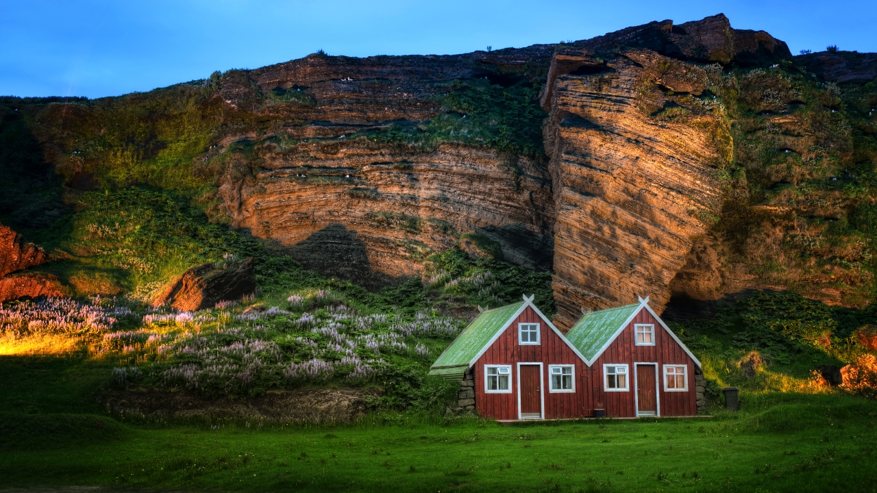 HDR Mountain House for 1280 x 720 HDTV 720p resolution