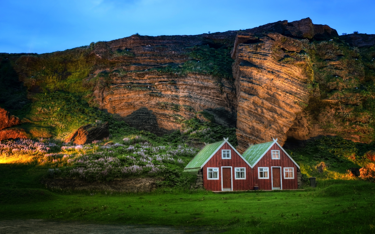 HDR Mountain House for 1280 x 800 widescreen resolution