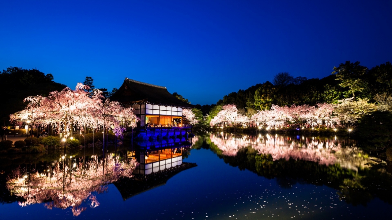 Heian Shrine Kyoto for 1280 x 720 HDTV 720p resolution