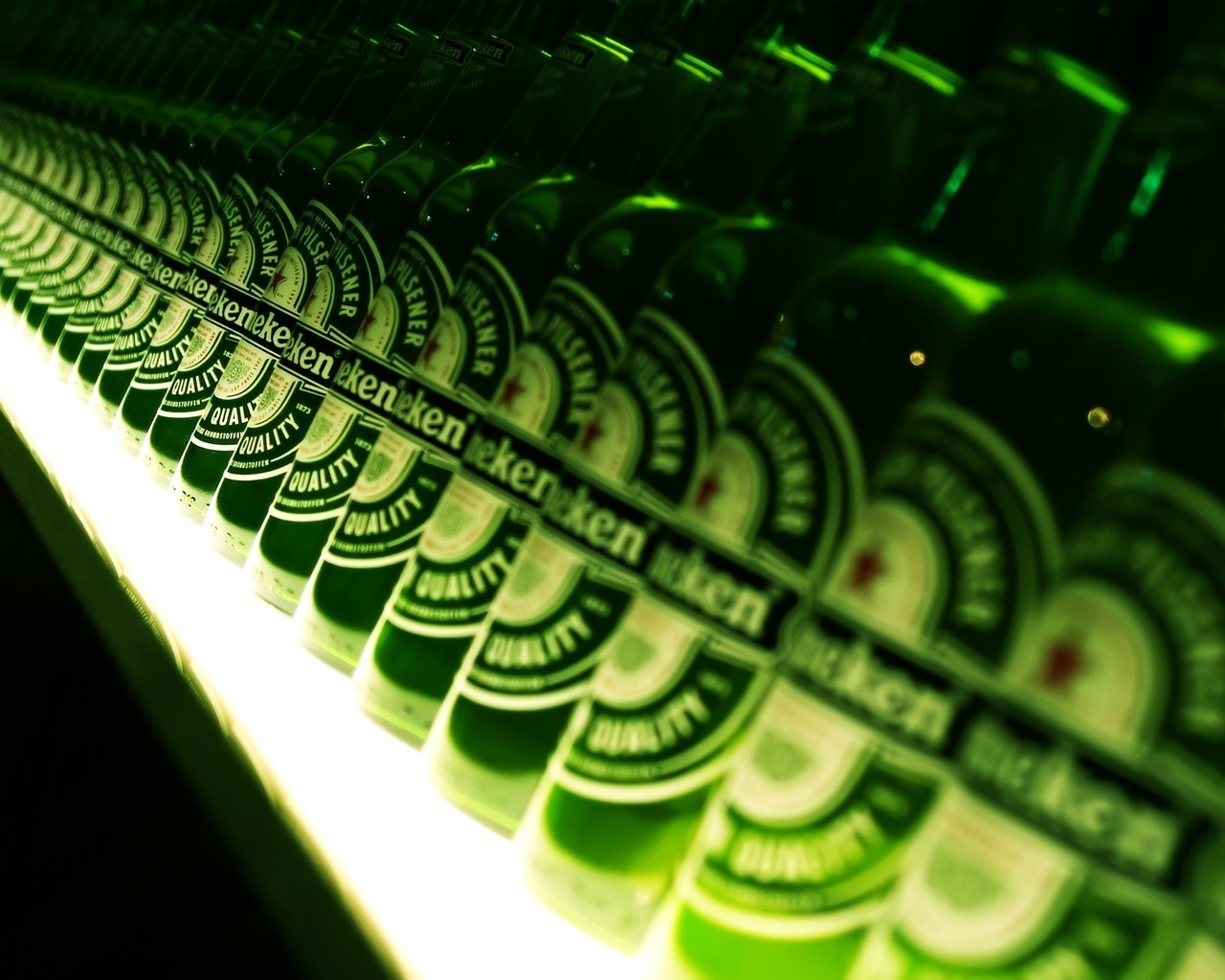 Heineken Anyone for 1280 x 1024 resolution