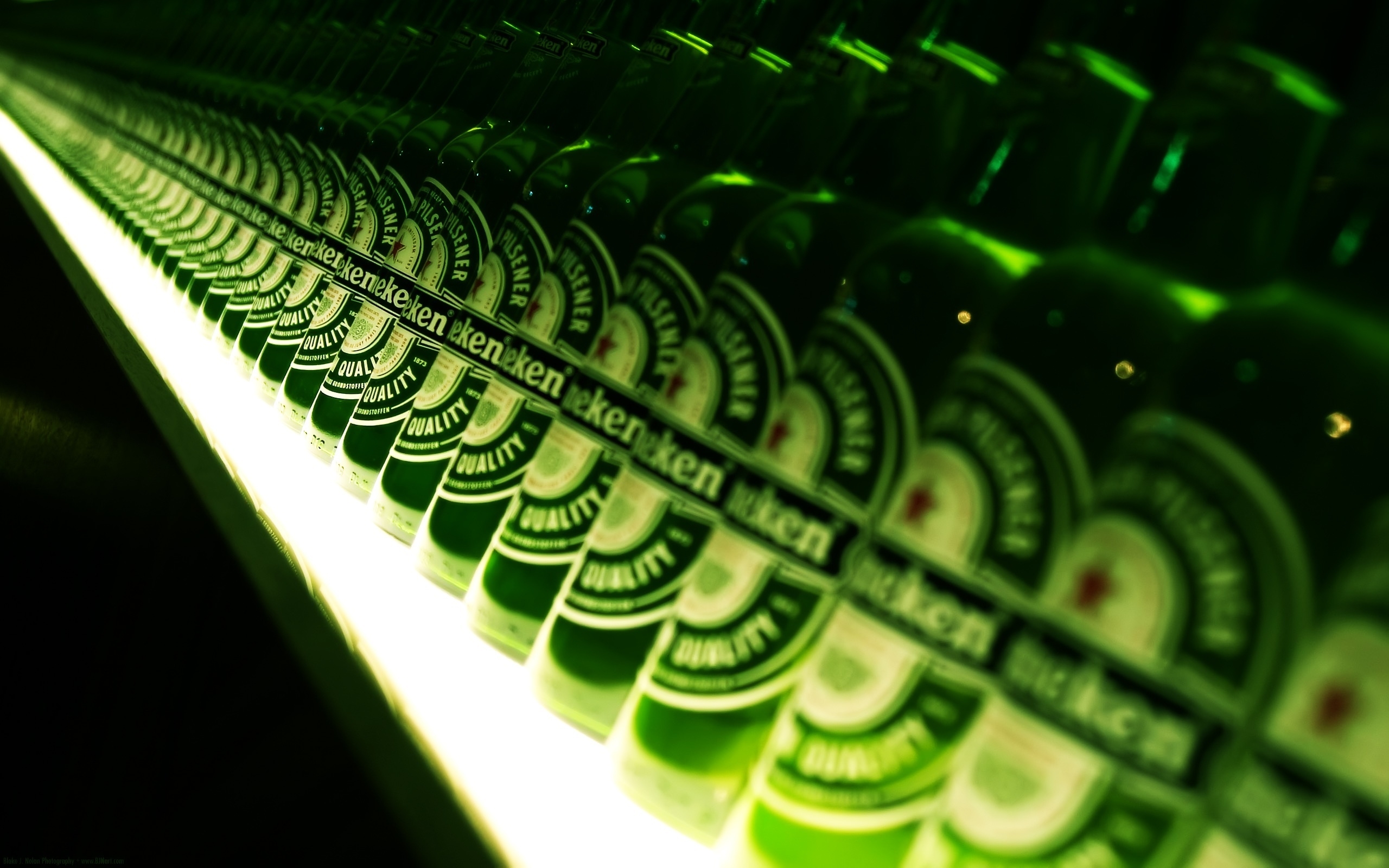 Heineken Anyone for 2560 x 1600 widescreen resolution
