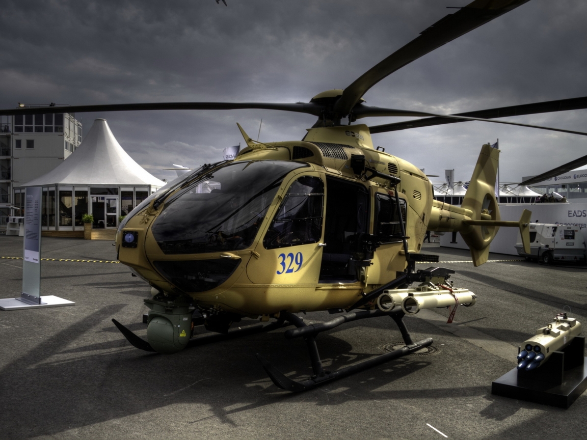 Helicopter EC 635  for 1152 x 864 resolution