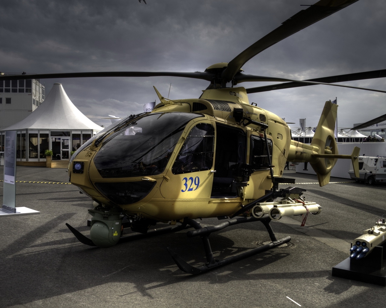 Helicopter EC 635  for 1280 x 1024 resolution