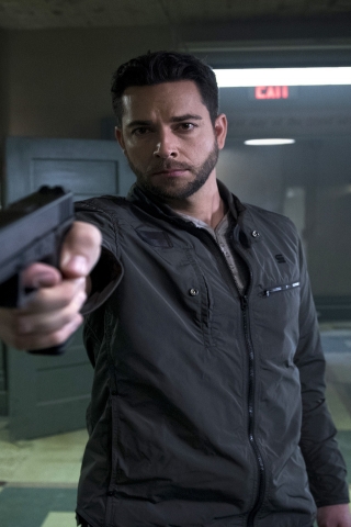 Heroes Reborn Luke Collins for 320 x 480 iPhone resolution