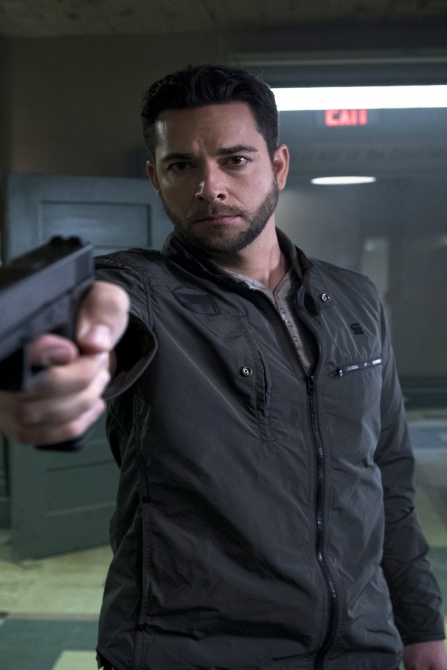 Heroes Reborn Luke Collins for 640 x 960 iPhone 4 resolution