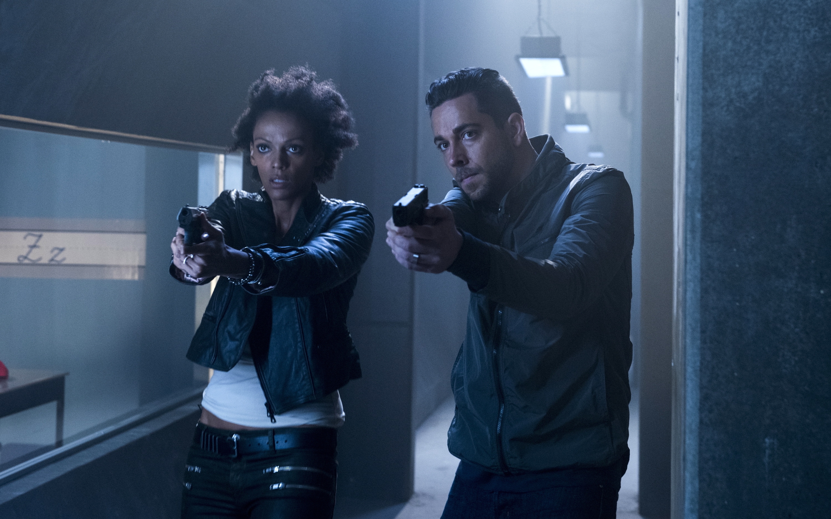 Heroes Reborn Luke Collins and Joanne Collins for 2880 x 1800 Retina Display resolution