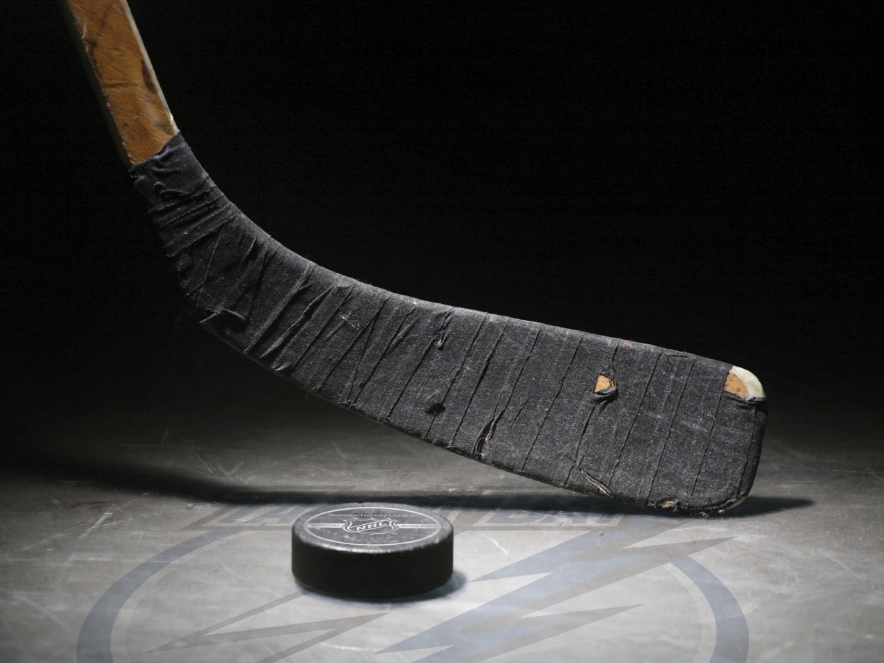 Hockey Puck for 1280 x 960 resolution