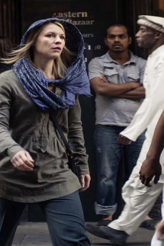 Homeland Claire Danes for 320 x 480 iPhone resolution