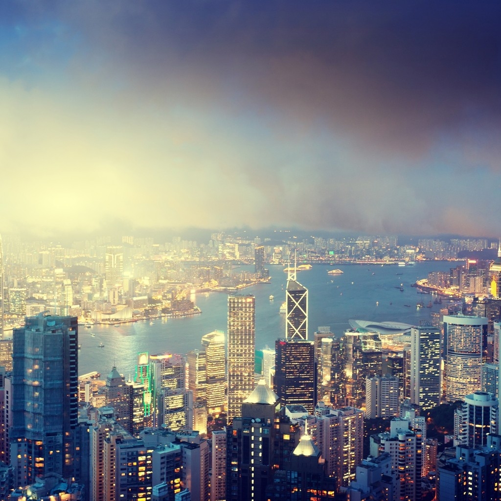 Hong Kong Victoria Peak for 1024 x 1024 iPad resolution