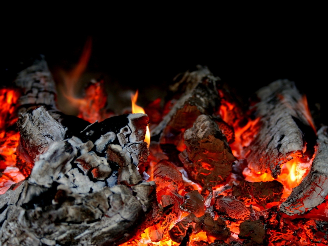 Hot Coals for 1152 x 864 resolution