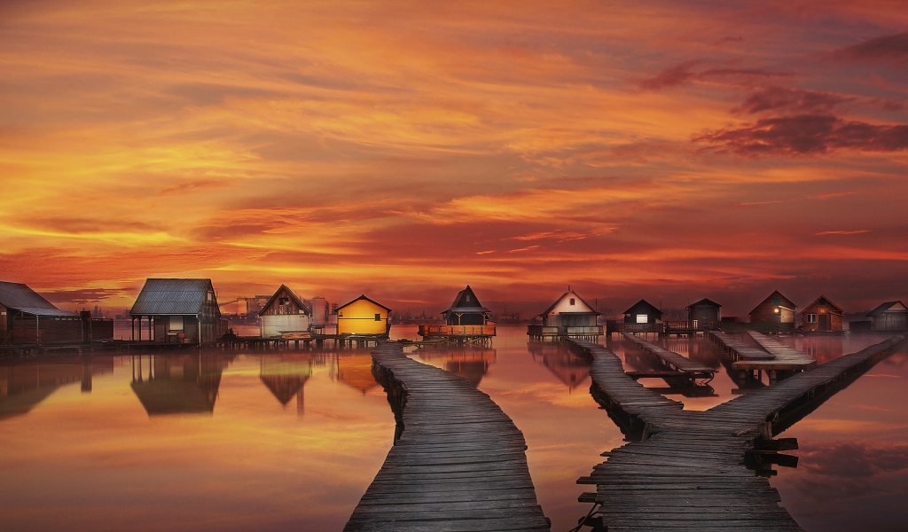 Houses on Water for 1024 x 600 widescreen resolution