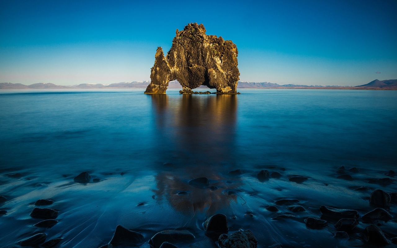 Hvitserkur North Iceland for 1280 x 800 widescreen resolution