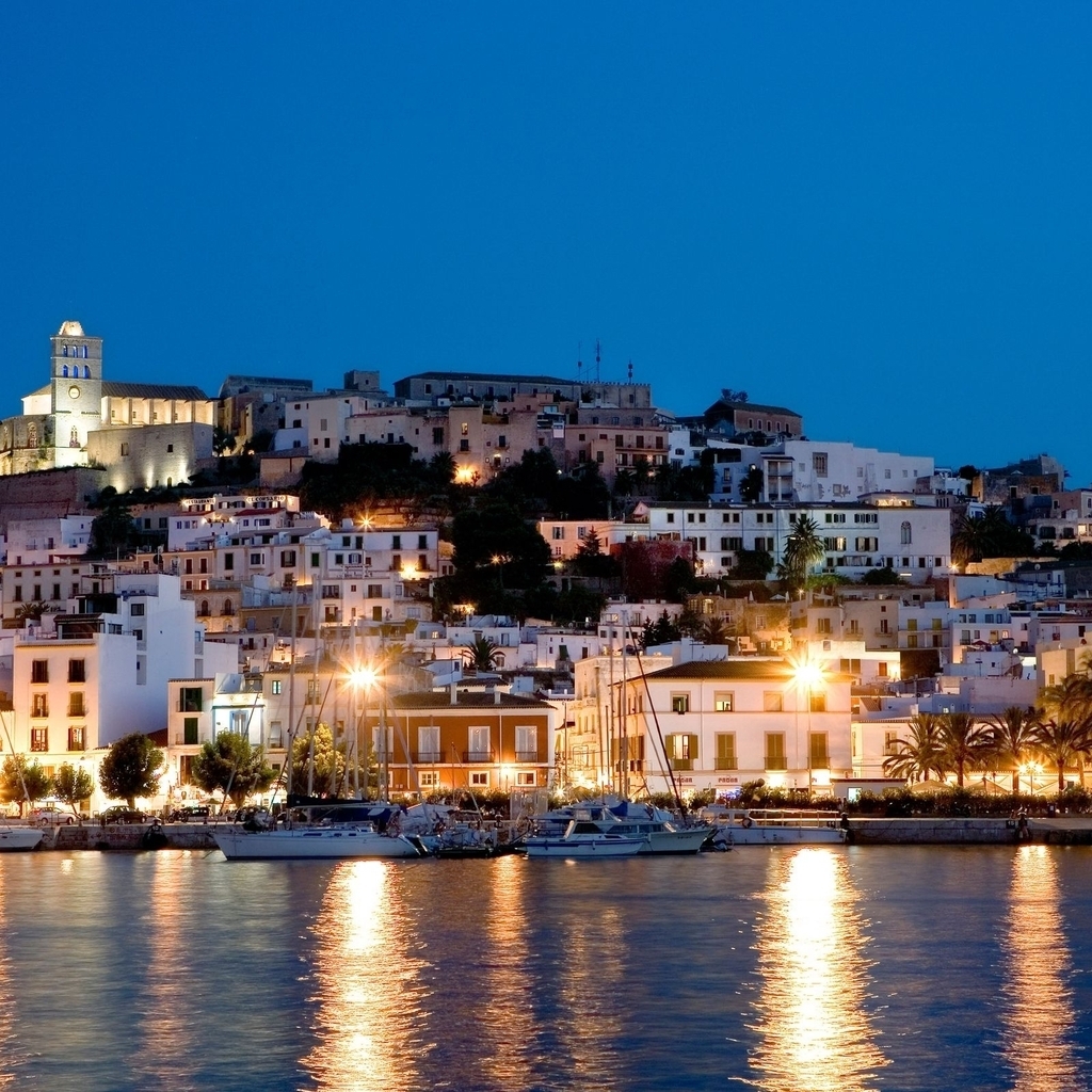 Ibiza Island for 1024 x 1024 iPad resolution