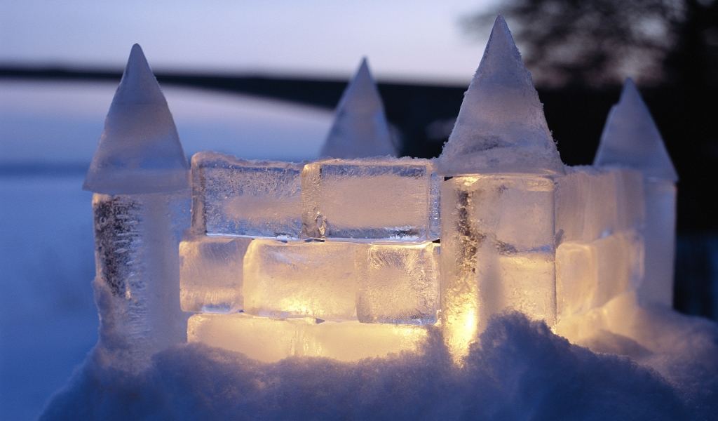Ice Castle for 1024 x 600 widescreen resolution