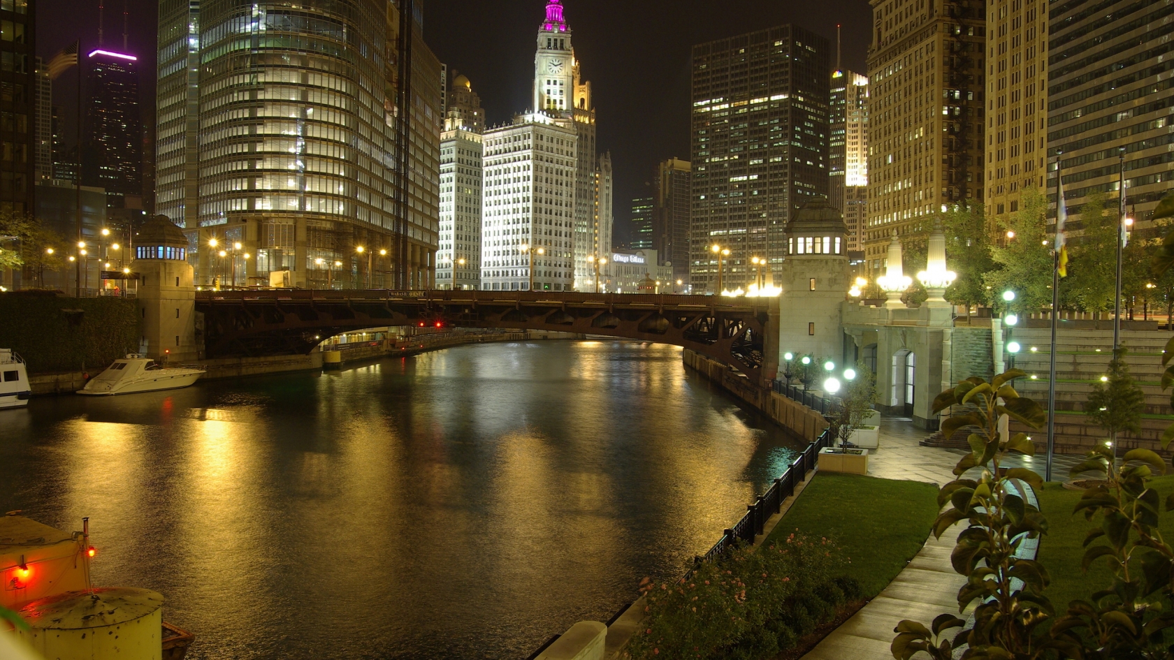 Illinois Night View for 1680 x 945 HDTV resolution